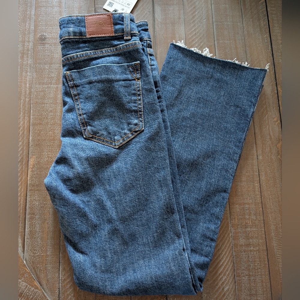 NWT ZARA Women's Jeans Mid Rise Medium Wash Denim